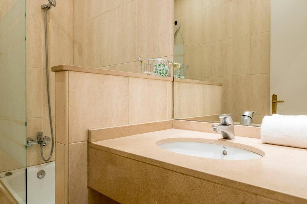 Bebarceloner Poble Nou Apartaments - 2 Bedroom Eksteriør billede