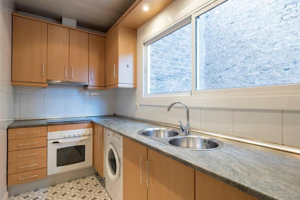 Bebarceloner Poble Nou Apartaments - 2 Bedroom Eksteriør billede