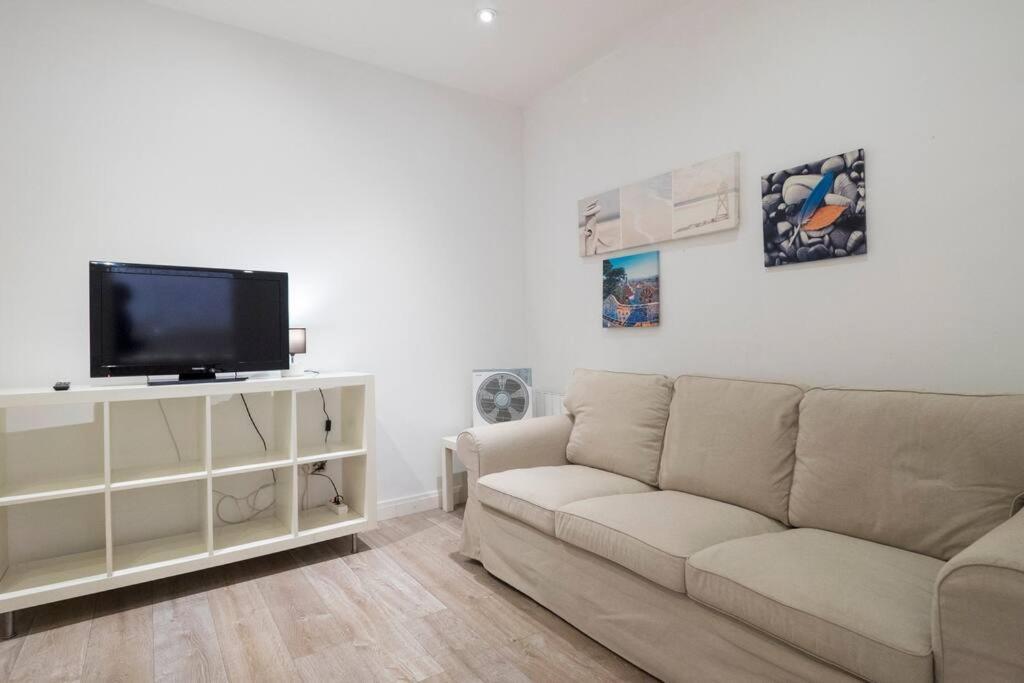 Bebarceloner Poble Nou Apartaments - 2 Bedroom Eksteriør billede